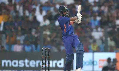 ODI 1: India beats Australia for five wickets at tough Wankhede