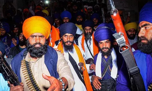 Police failed again? Amritpal Singh reportedly gave the slip