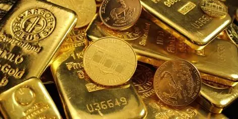 Gold prices mark a jump to one-year high amid worries over banking sector