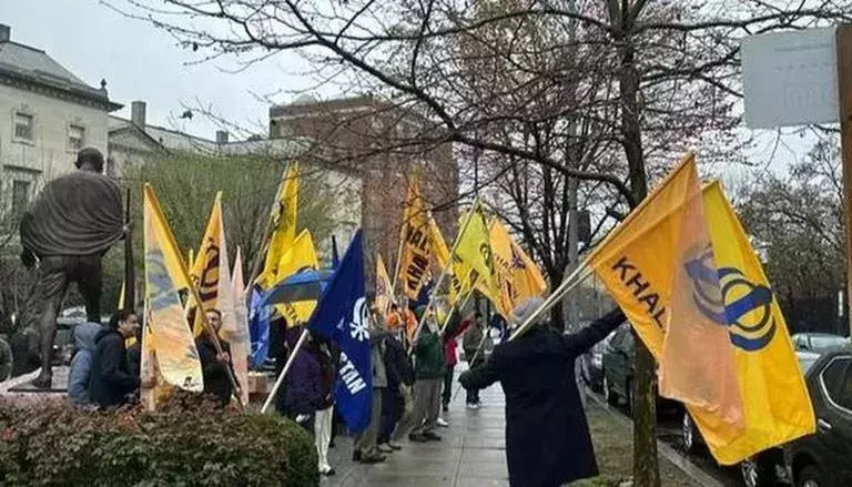 Khalistan supporters attack Indian journalist in US near embassy