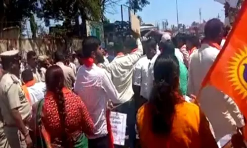 Hindu activists protest against Quranic ritual at Karnataka temple ends in clash with police