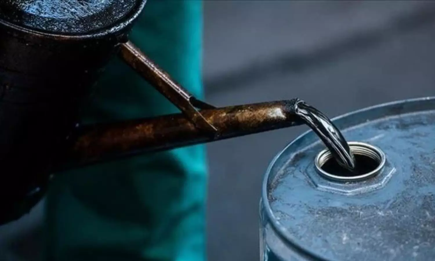 Global oil prices surge after Gulf countries announce production cuts