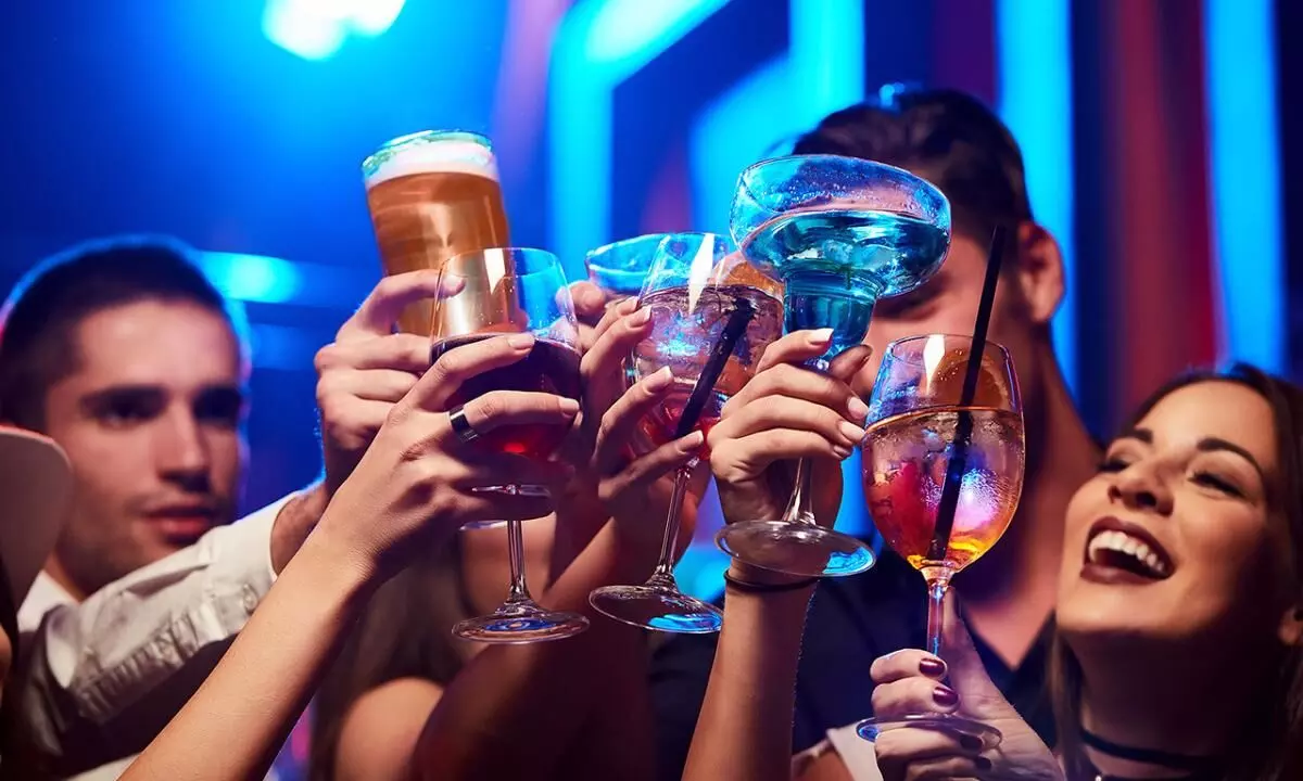 Low/moderate drinking has health benefits a myth: study