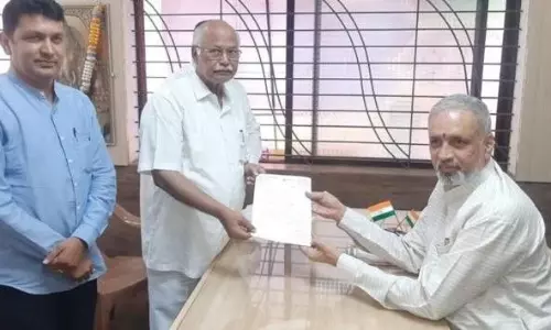 BJP quitter in Karnataka NY Gopalakrishna MLA joins Congress