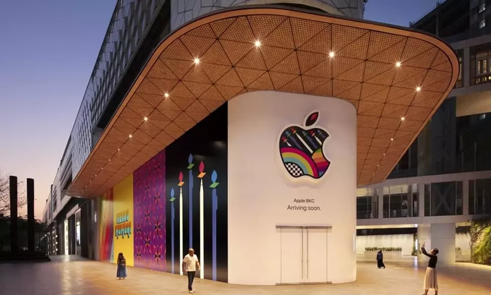 Apples first ever retail store in India opening this month