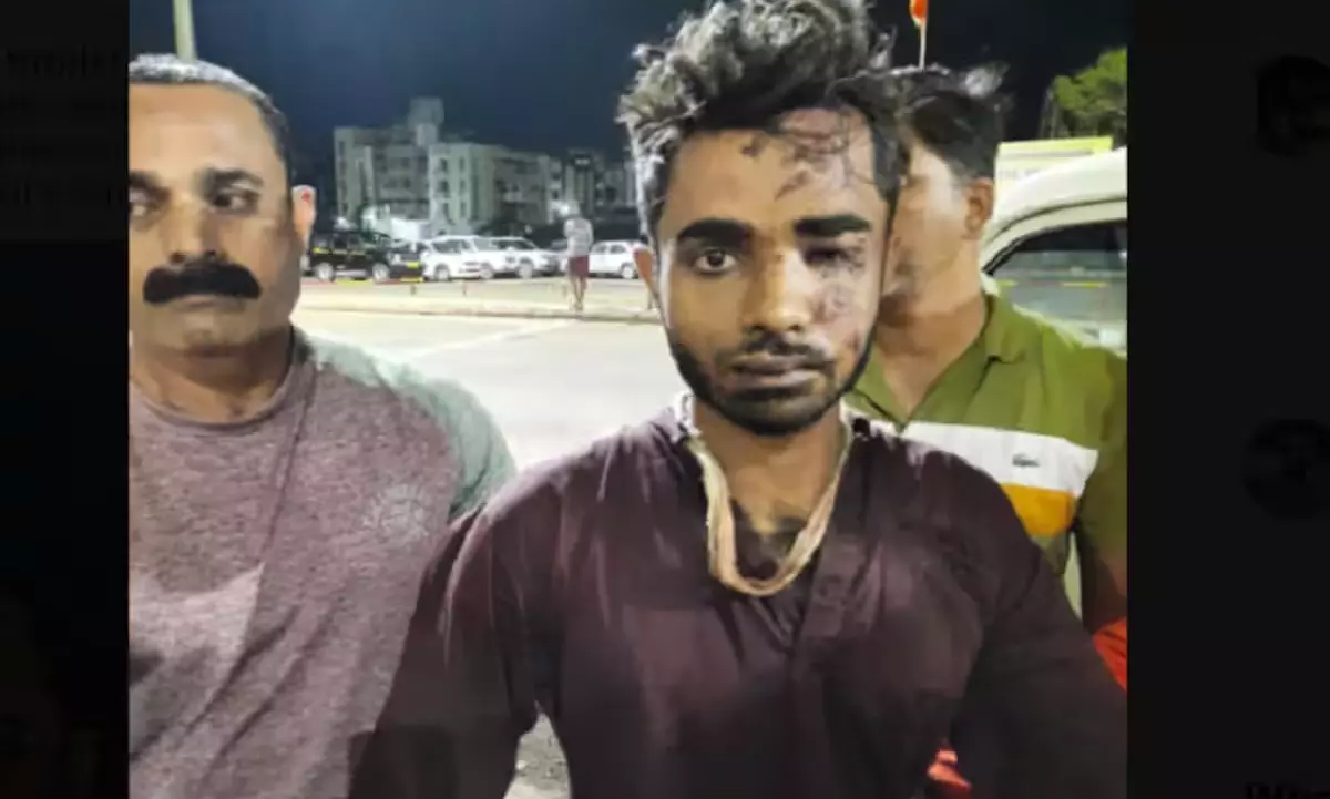 Kerala train fire: Police under fire for lax security while taking accused Saifi from Ratnagiri to Kozhikode Kerala train fire: Police under fire for lax security while taking accused Saifi from Ratnagiri to Kozhikode