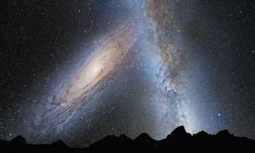 Light from merging of 2 galaxies that happened 3 billion years ago just reaching earth