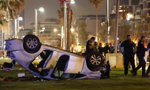 One killed and five injured in violence in Tel Aviv