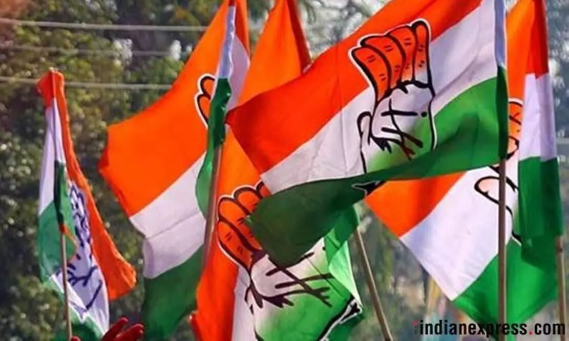 Not removing ads: Congress meets poll body against BJPs poll violations
