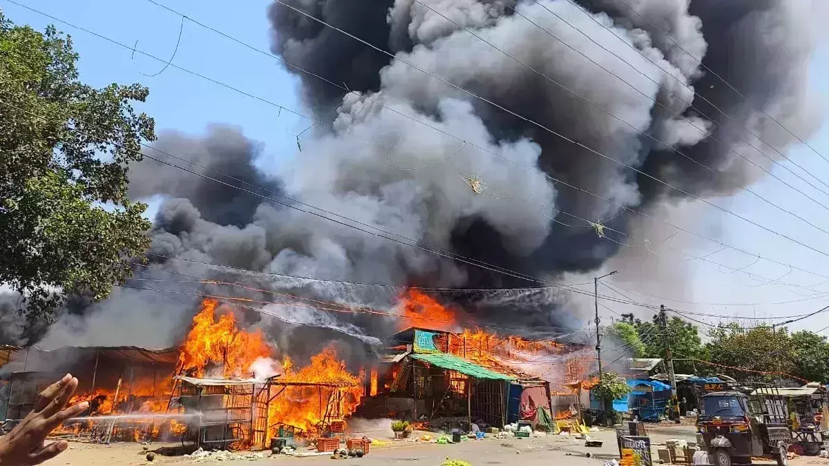 Fire destroys over a hundred shops in Bodh Gayas vegetable market