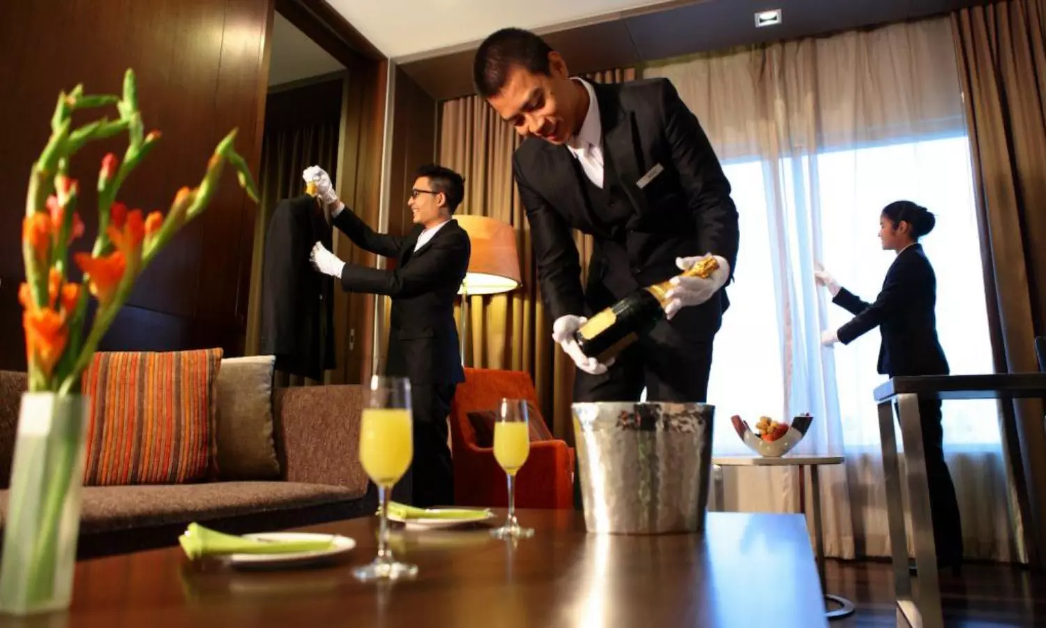 Change service charge to staff welfare fund: court to hotels