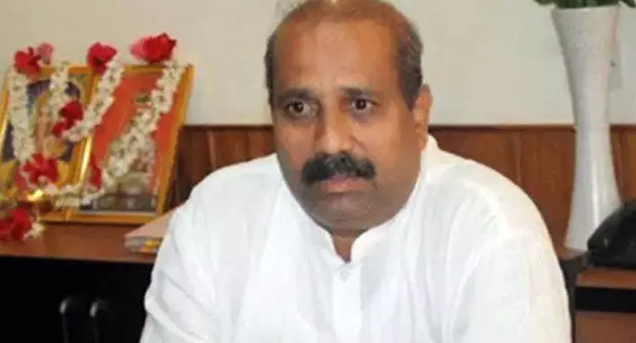Karnataka BJP MLA who was hurt over ticket denial supports official candidate