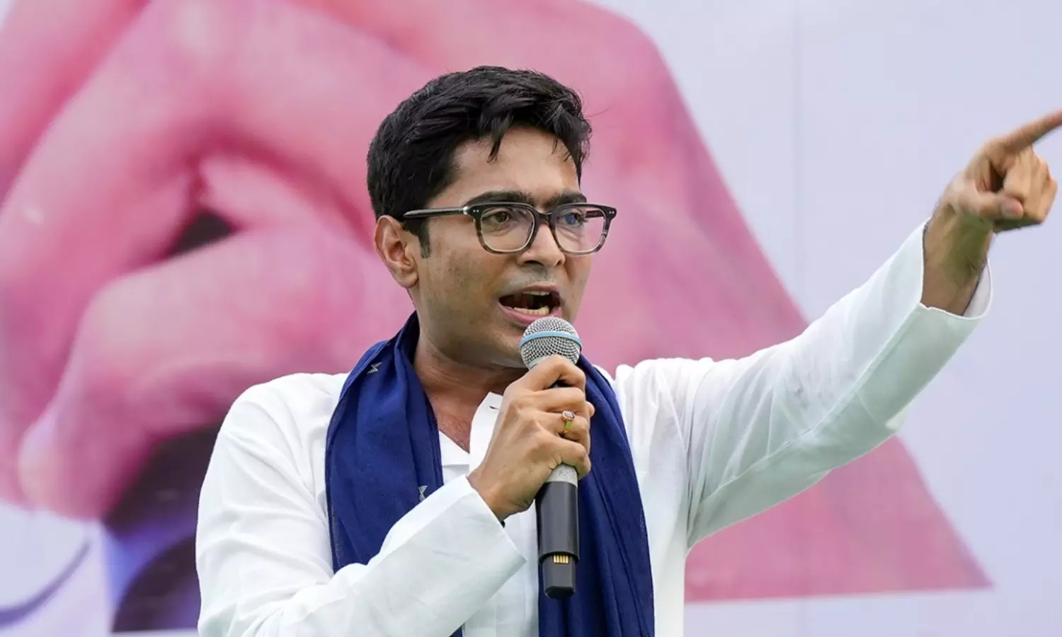 CBI summons Abhishek Banerjee even as SC stays Calcutta HC order to question him