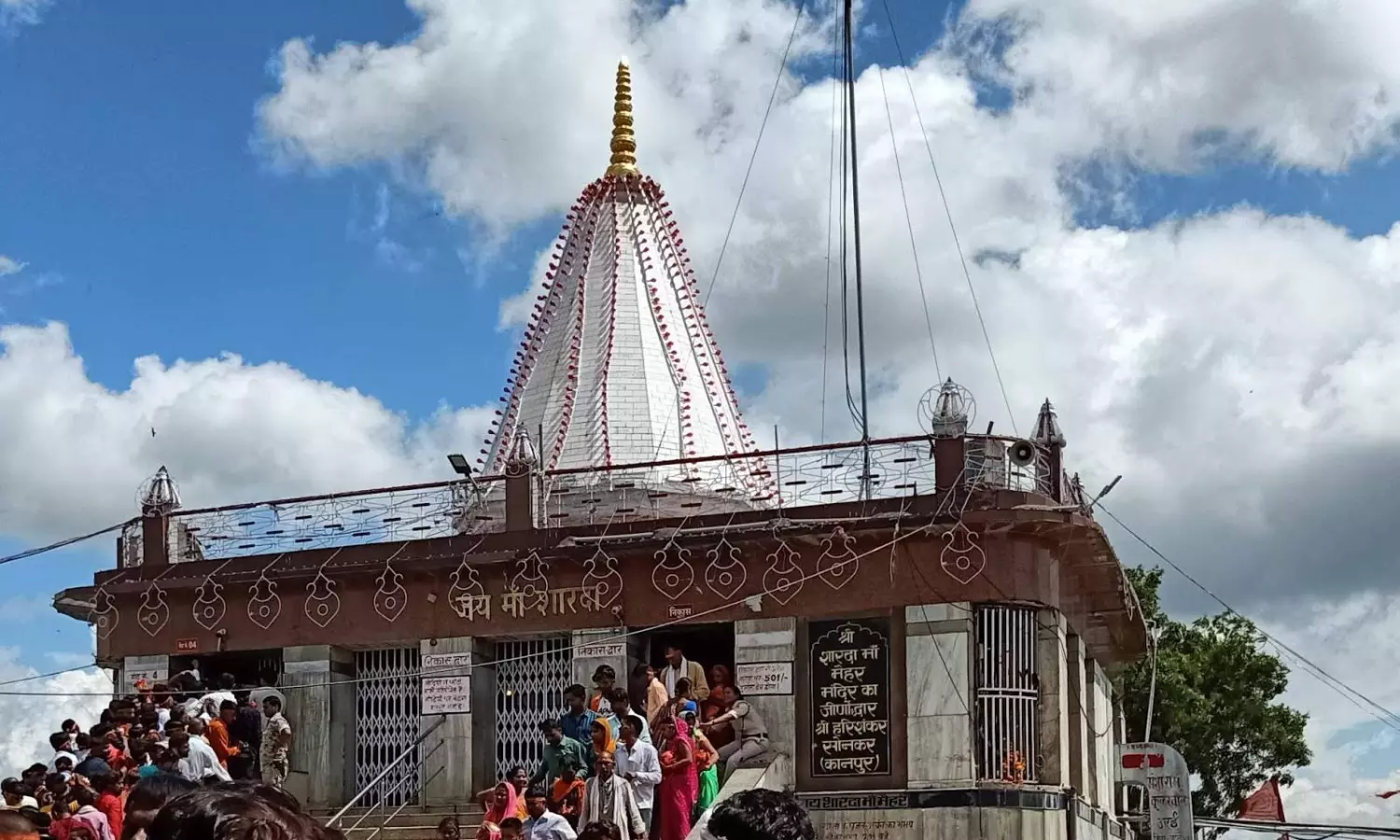 2 Muslims working in Madhya Pradesh temple since 1988 to be fired