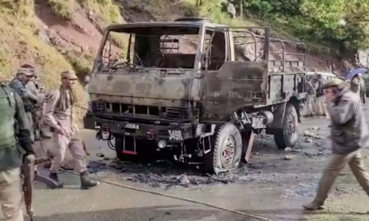 5 soldiers killed as terrorists attack Army vehicle in J&K, one injured