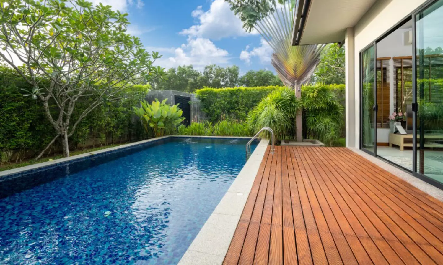 72-year-old man died after man jumps on him in Mumbai swimming pool