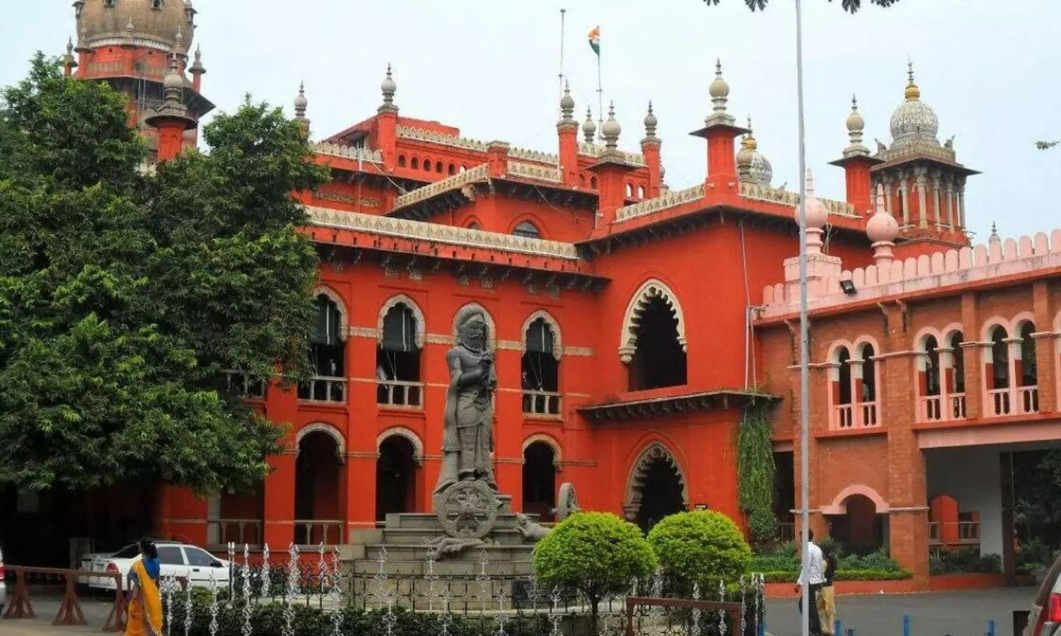 Madras HC directs School Education Dept to appoint those who know Tamil as security staff