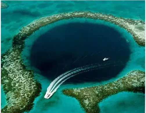 Second deepest: Taam ja blue hole is a snapshot of life thousands of years ago