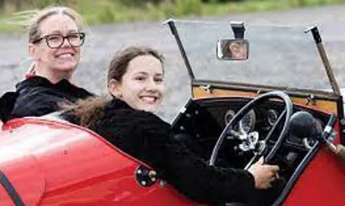 UK will ban drivers under age 25 from giving a lift to their friends