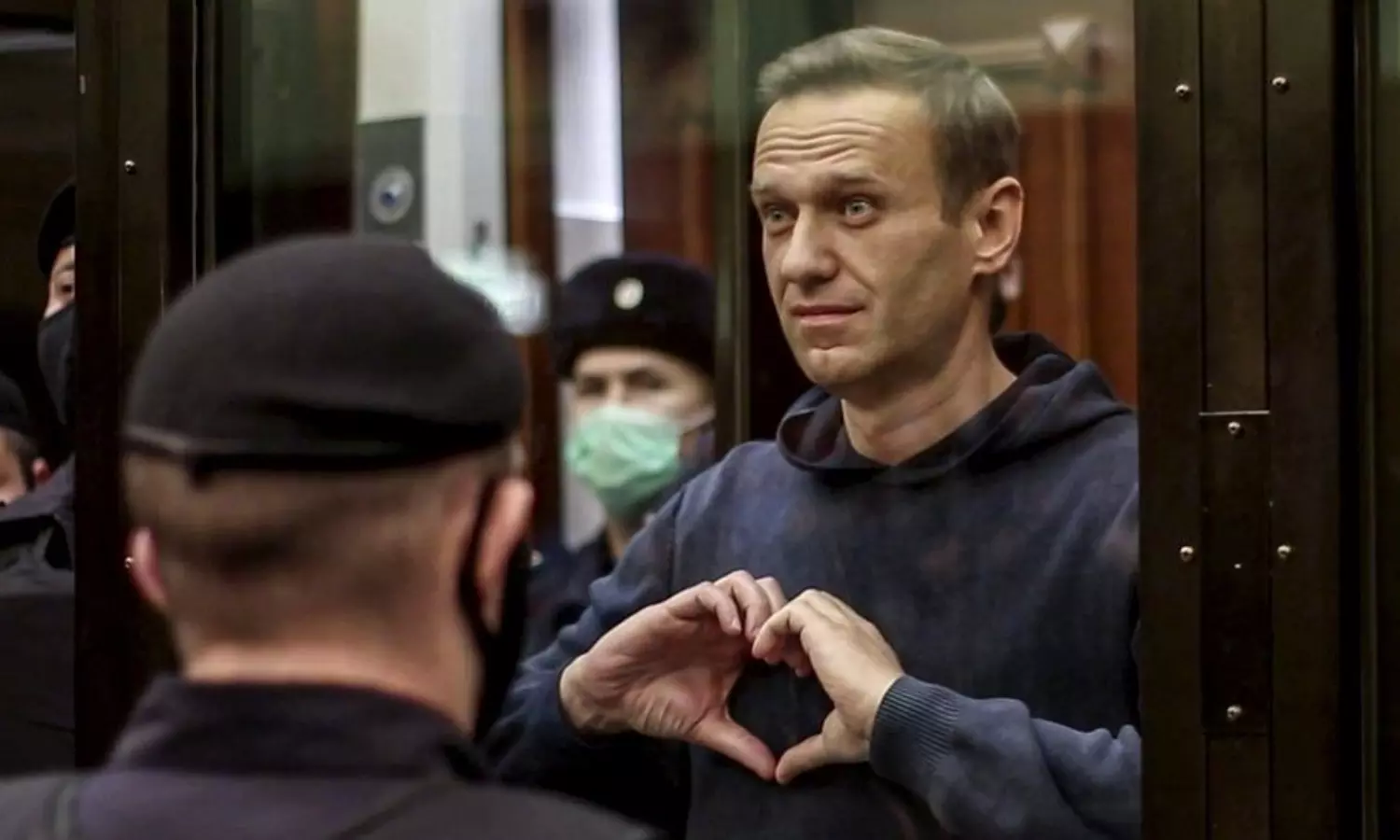 Long prison sentence staring, Russian Oppn leader Navalny goes under trial