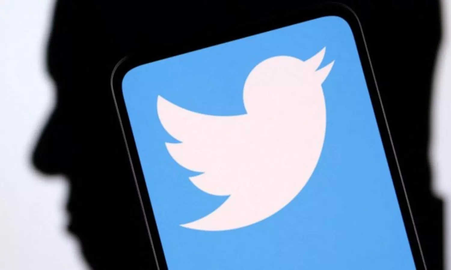 EU warns Twitter over spreading disinformation, favouring Kremlin agenda