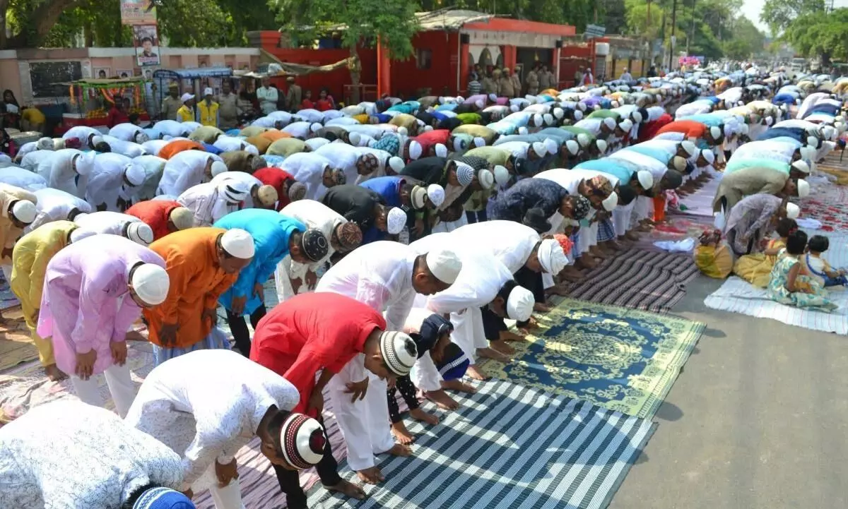 UP police book around 2,000 Muslims for Eid namaz on roads
