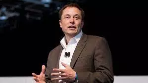 Elon Musk cuts parental leave from 20 weeks to a few days, people react