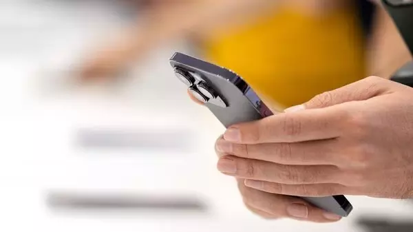 Centre blocks 14 mobile messenger apps used by terrorists to communicate with Pakistan Centre blocks 14 mobile messenger apps used by terrorists to communicate with Pakistan