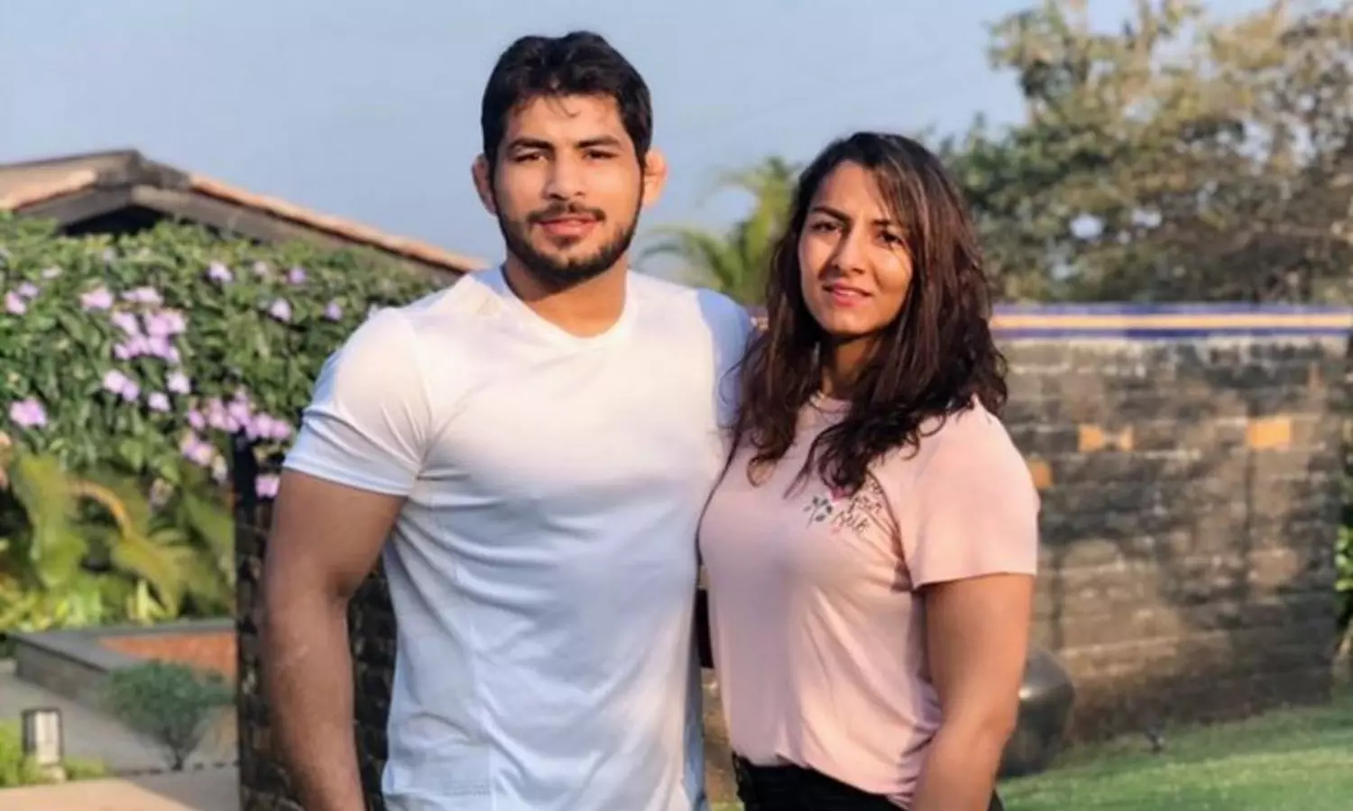 Delhi police detains wrestler Geeta Phogat, husband at Singhu border