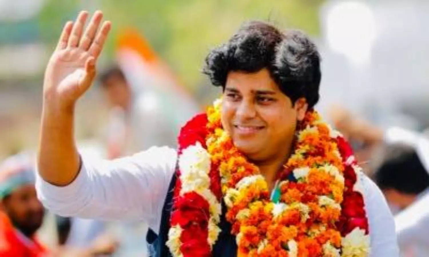 Congress MP reiterates the partys proposed ban on Bajrang Dal!