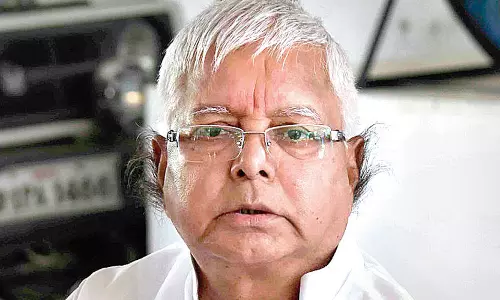 Land-for-job scam: CBI raids 9 locations belonging to Lalu Prasads close aides in Delhi, Bihar