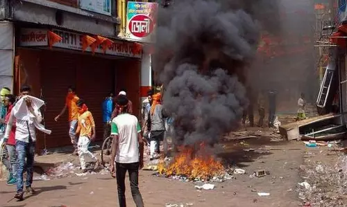 Clash erupts in MP after a group pulled down a Patel statue