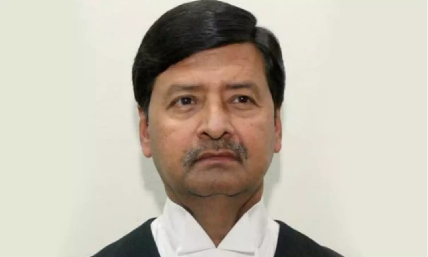 Public wishes judges make anti-govt comments: outgoing SC judge claims