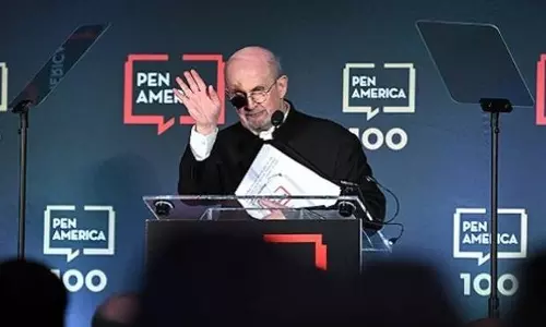At first public appearance since stabbing incident, Salman Rushdie given PEN Award