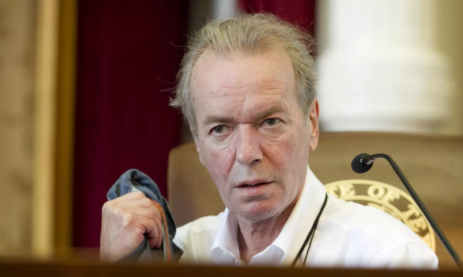 Martin Amis, British author of trend-setting novels including ‘Money’ dies