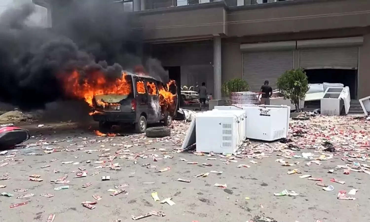 Fresh clashes in Manipur; central forces summoned; curfew imposed