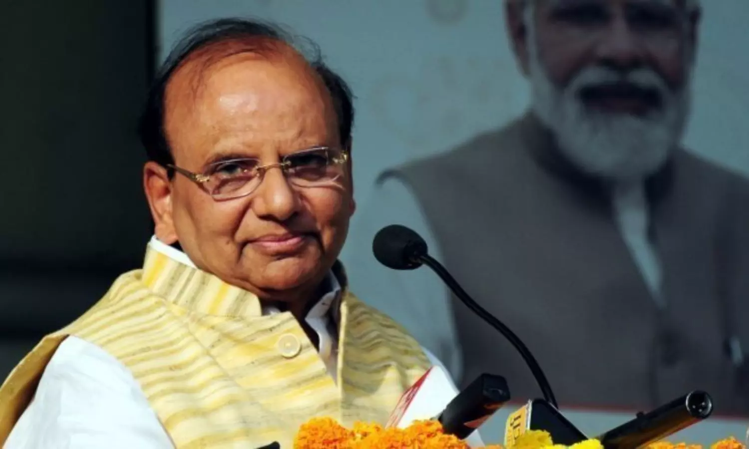 Gujarat HC stays criminal trial proceedings against Delhi L-G Vinai Saxena in assault case