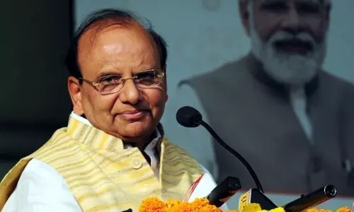Gujarat HC stays criminal trial proceedings against Delhi L-G Vinai Saxena in assault case