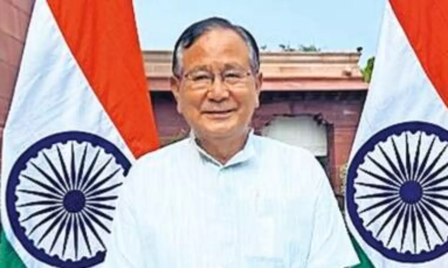 Manipur mob tries to attack home of the Union Minister with him inside