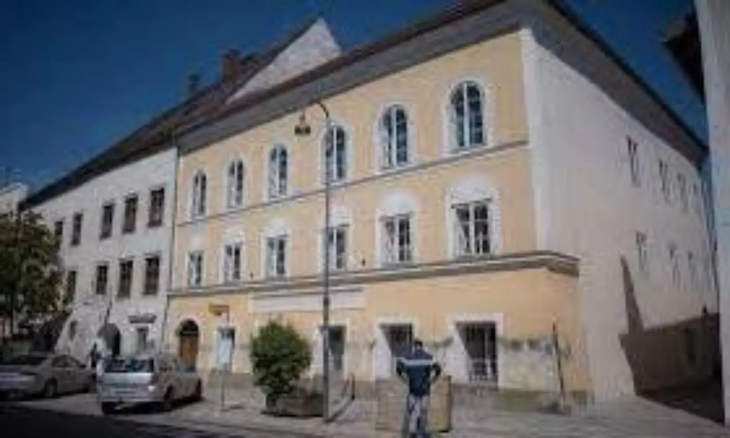 hitlers birth home