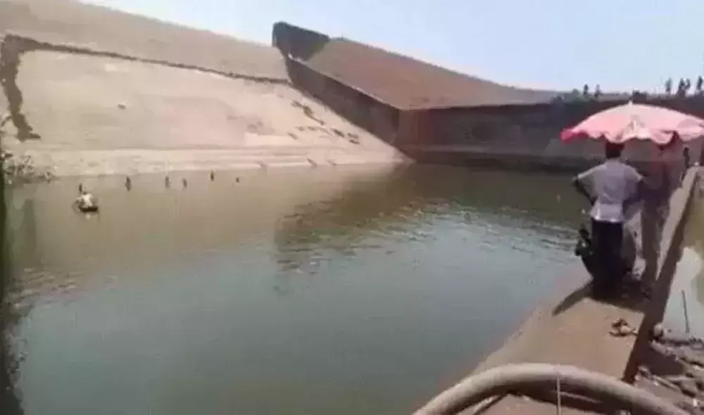 Two Chhattisgarh officials punished for emptying dam to recover expensive phone