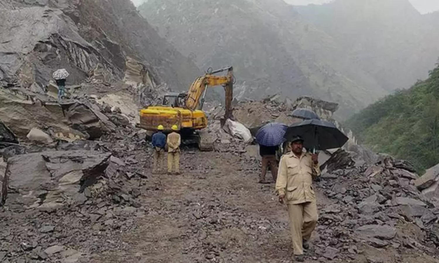 300 stranded in Uttarakhand after massive landslide cuts off road