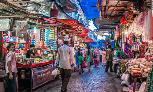 Amid reports of Indian economy booming, experts point at symptoms of slowdown