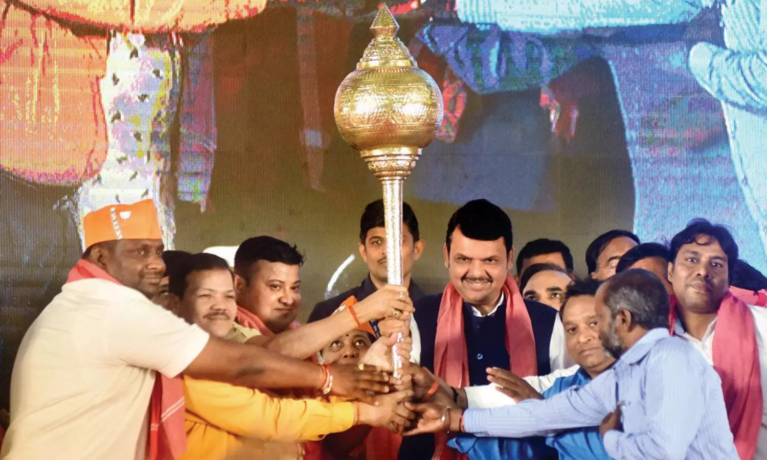 Fadnavis invokes Aurangzebs sons, BJPs Rane likens Pawar to Aurangzebs reincarnation