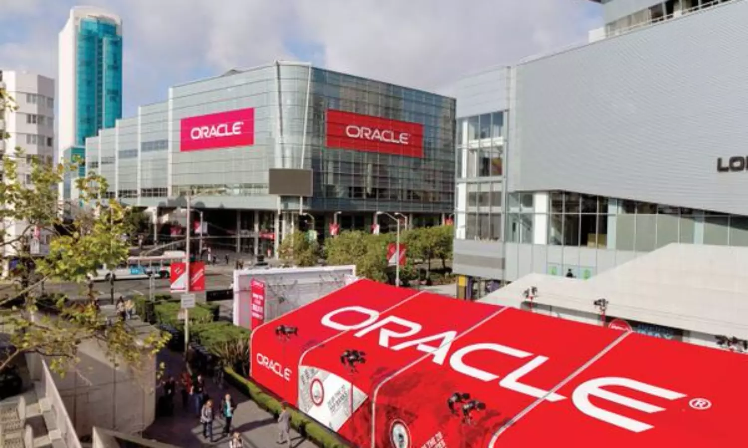Oracle lays off hundreds of employees in its health unit, puts on hold recruiting