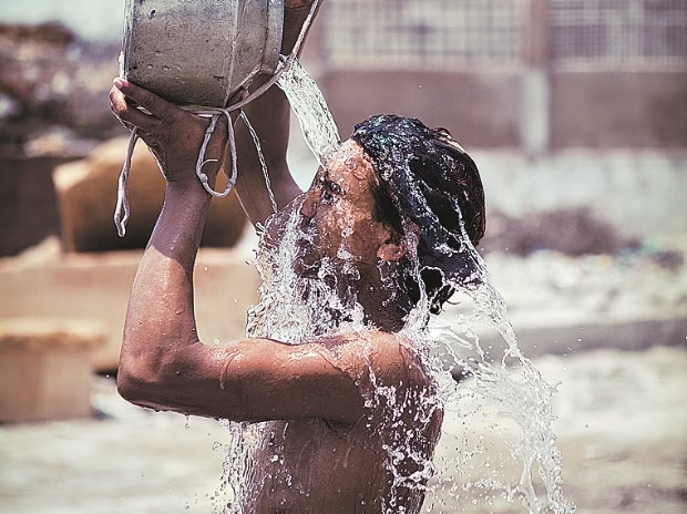 Severe heatwave claims 54 lives in UP’s Ballia; over 400 hospitalized Severe heatwave claims 54 lives in UP’s Ballia; over 400 hospitalized