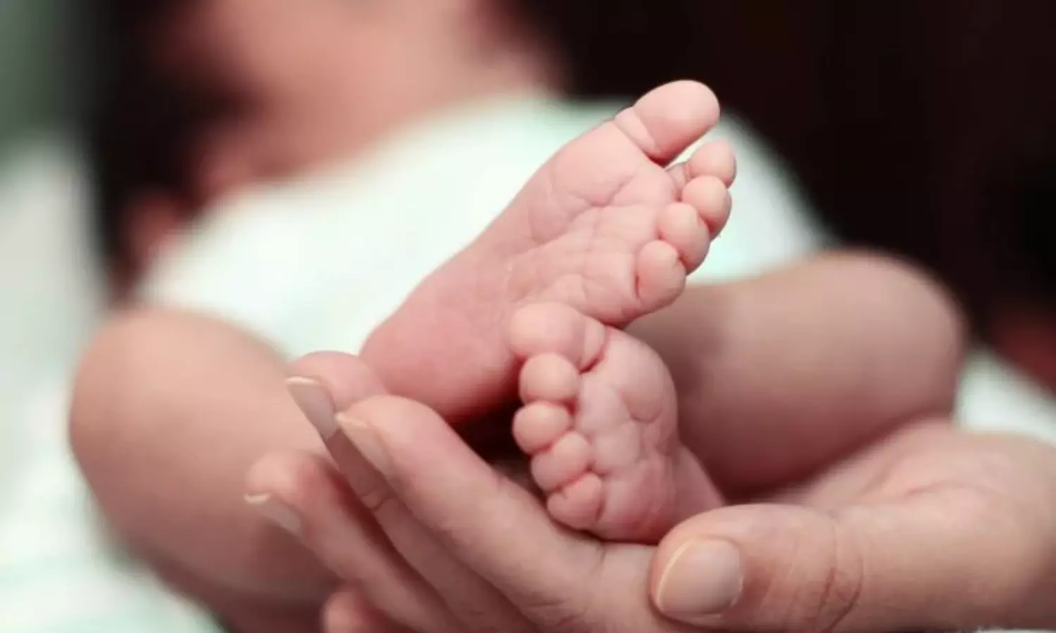 UP woman undergoes heart surgery, delivers twins via c-section