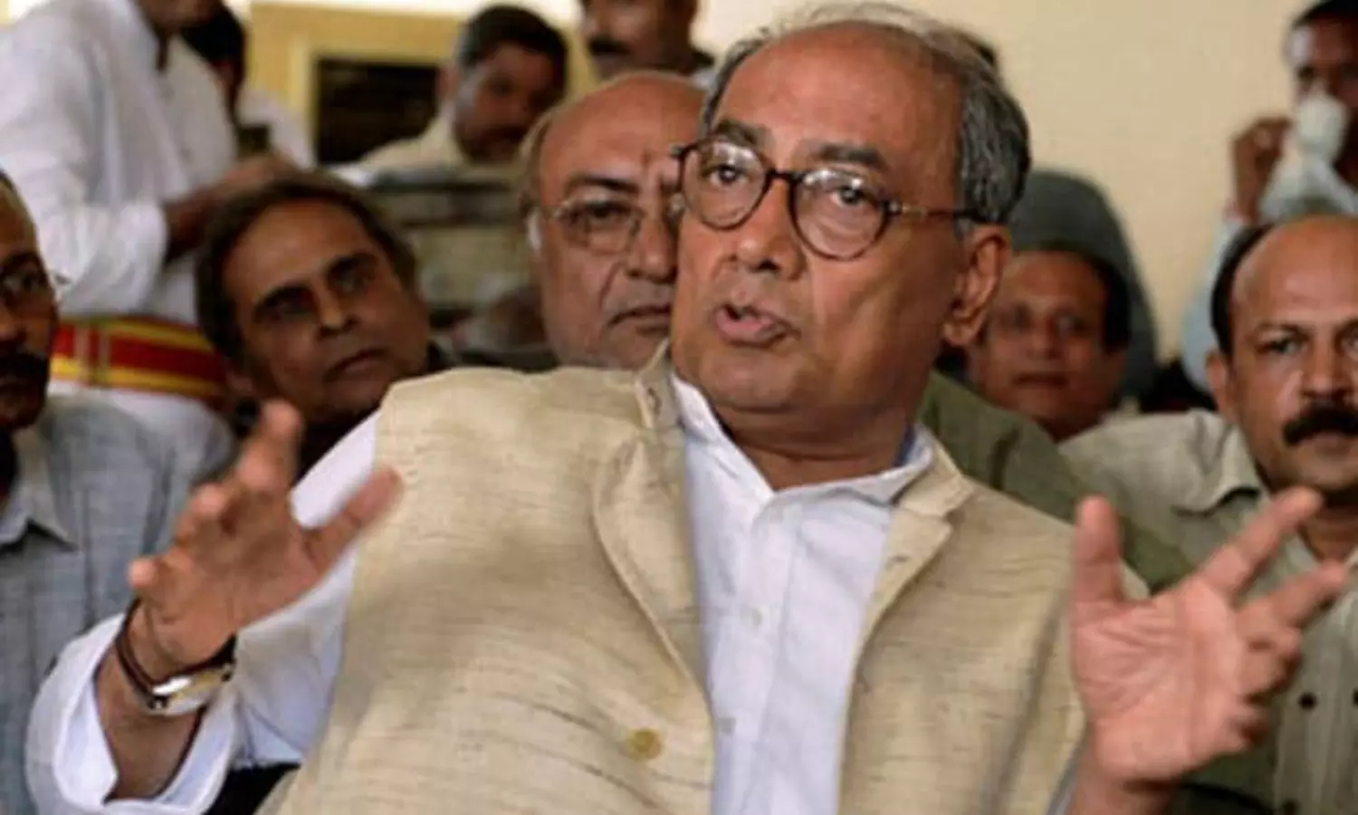 ‘I wont get that kind of courage..’ Nitin Gadkari praises senior Congress leader