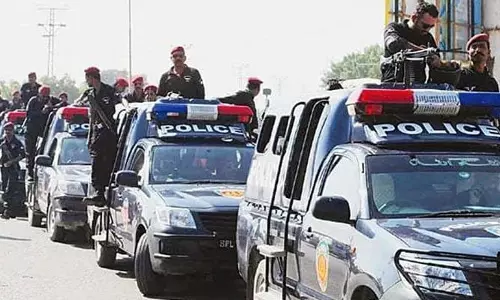 Karachi police arrest a gang that loots goods worth millions of dollars