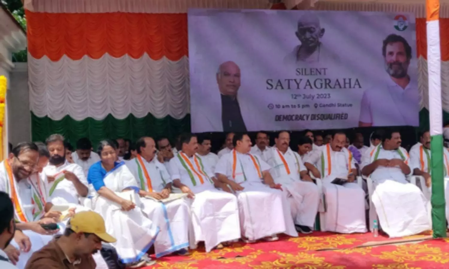 Congress stages ‘Maun Satyagraha’ in Kerala